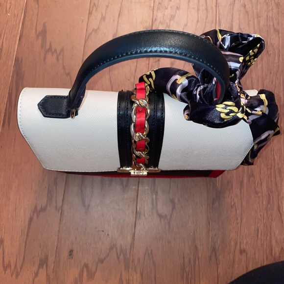 ⭕️SOLD⭕️ Aldo purse - Picture 2 of 5